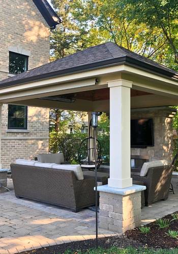 Suburban custom pergola project