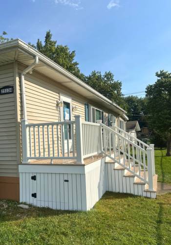 Ingleside, IL porch side view
